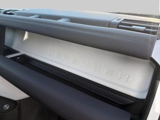 Land Rover Defender 2.0 D200 110 SE Geheel rijklaar incl. Garantie ActivLease financial lease