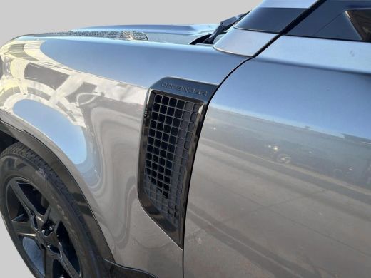 Land Rover Defender 2.0 D200 110 SE Geheel rijklaar incl. Garantie ActivLease financial lease