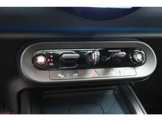 Mini Countryman C Automaat / Favoured Trim / Pakket L / 19" Kaleido Spoke 2-tone ActivLease financial lease