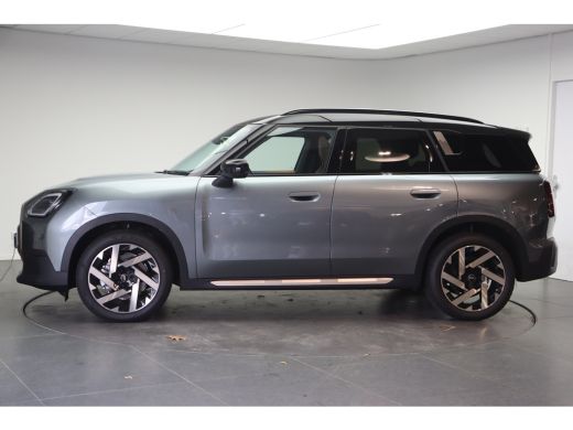Mini Countryman C Automaat / Favoured Trim / Pakket L / 19" Kaleido Spoke 2-tone ActivLease financial lease