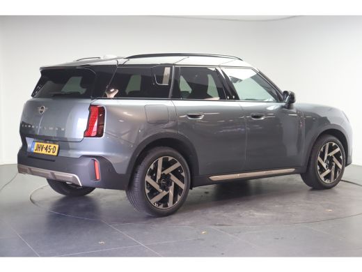 Mini Countryman C Automaat / Favoured Trim / Pakket L / 19" Kaleido Spoke 2-tone ActivLease financial lease