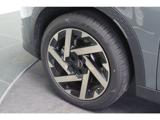 Mini Countryman C Automaat / Favoured Trim / Pakket L / 19" Kaleido Spoke 2-tone ActivLease financial lease
