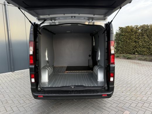 Opel Vivaro 1.6 CDTI 126 PK / L1H1 / 1e EIG. / ACHTERKLEP / AIRCO / CRUISE / NAVI / CAMERA / BLUETOOTH ActivLease financial lease