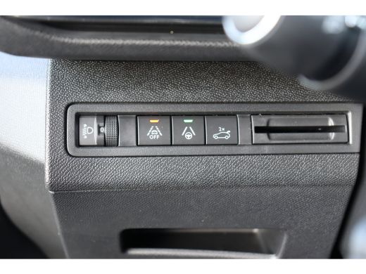 Peugeot 5008 1.2 HYBRID 136PK ALLURE PACK AUTOMAAT / NAVI / CLIMA / PDC / 18" LMV / CAMERA / KEYLESS / FULL-LE... ActivLease financial lease