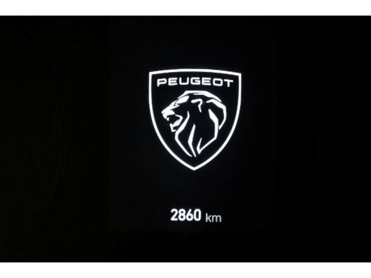 Peugeot Boxer 2.2 BlueHDi 140pk D.C. Open Laadbak Trekhaak 3000kg BPM-Vrij 11-2024 ActivLease financial lease