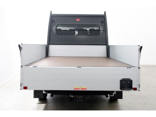 Peugeot Boxer 2.2 BlueHDi 140pk D.C. Open Laadbak Trekhaak 3000kg BPM-Vrij 11-2024 ActivLease financial lease