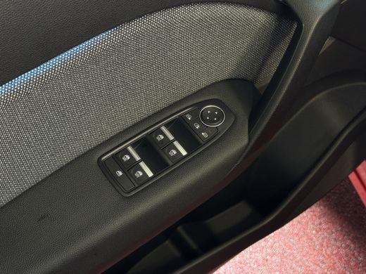 Renault Captur 1.3 160 PK 4 CIL CAMERA 18''LMV STOEL/STUUR .VERW PURE VISION LED 10'' R-LINK NAVI 2025 EDC-autom... ActivLease financial lease