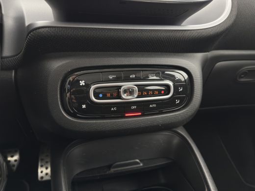 Smart Forfour EQ Comfort 18 kWh [ 3-Fase ] {SOH-95%} (INCL-BTW) Aut. *NAVI-FULLMAP | COMFORT-SEATS | AIRCO | CR... ActivLease financial lease