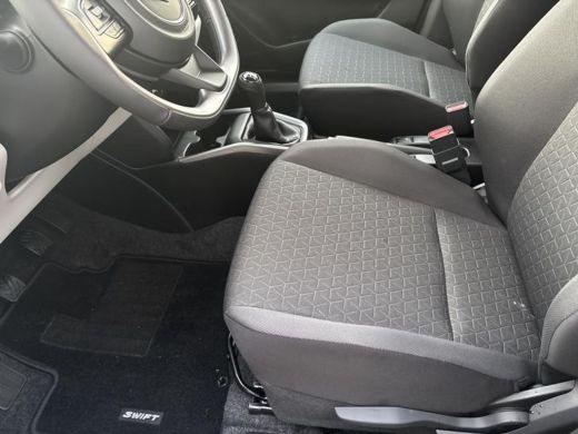 Suzuki Swift 1.2 Style Smart Hybrid Achteruitrijcamera |  Climate Control | Navigatiesysteem | Adaptieve Cruis... ActivLease financial lease