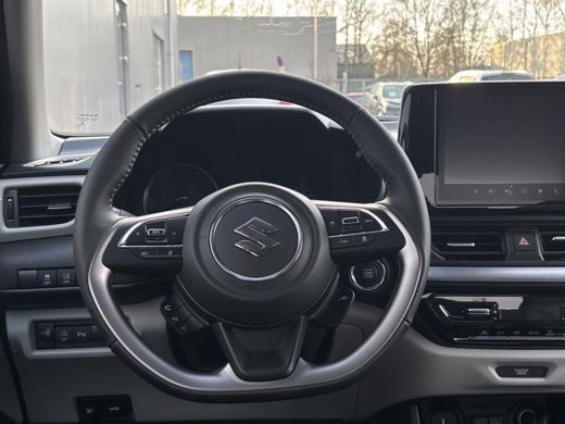 Suzuki Swift 1.2 Style Smart Hybrid Achteruitrijcamera |  Climate Control | Navigatiesysteem | Adaptieve Cruis... ActivLease financial lease