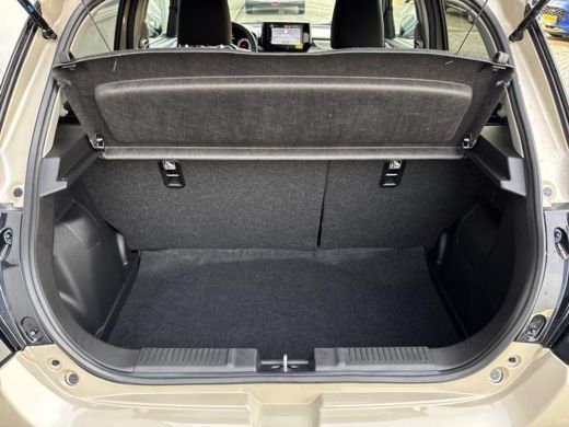 Suzuki Swift 1.2 Style Smart Hybrid Achteruitrijcamera |  Climate Control | Navigatiesysteem | Adaptieve Cruis... ActivLease financial lease