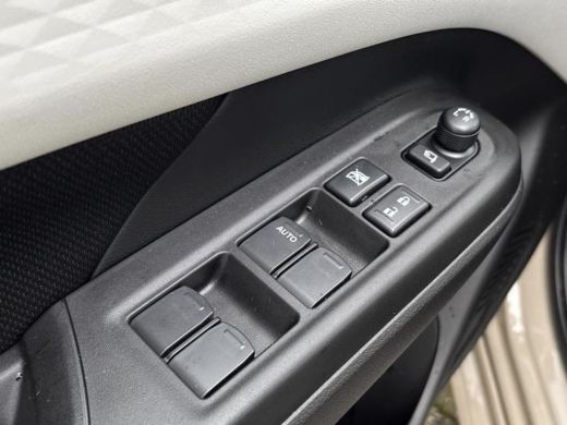 Suzuki Swift 1.2 Style Smart Hybrid Achteruitrijcamera |  Climate Control | Navigatiesysteem | Adaptieve Cruis... ActivLease financial lease