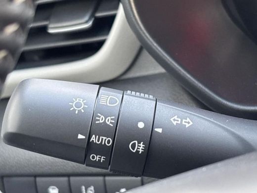 Suzuki Swift 1.2 Style Smart Hybrid Achteruitrijcamera |  Climate Control | Navigatiesysteem | Adaptieve Cruis... ActivLease financial lease