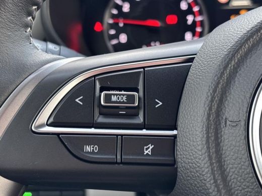 Suzuki Swift 1.2 Style Smart Hybrid Achteruitrijcamera |  Climate Control | Navigatiesysteem | Adaptieve Cruis... ActivLease financial lease