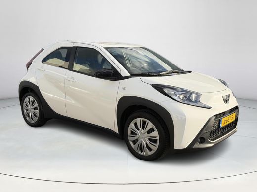 Toyota Aygo 1.0 VVT-i MT Play ActivLease financial lease