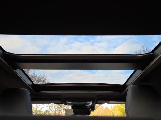 Toyota RAV4 2.5 Plug-in Hybrid AWD Bi-Tone Plus | Panorama | 360 Camera | Apple CarPlay | Rijklaarprijs incl... ActivLease financial lease