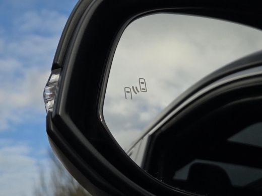 Toyota RAV4 2.5 Plug-in Hybrid AWD Bi-Tone Plus | Panorama | 360 Camera | Apple CarPlay | Rijklaarprijs incl... ActivLease financial lease