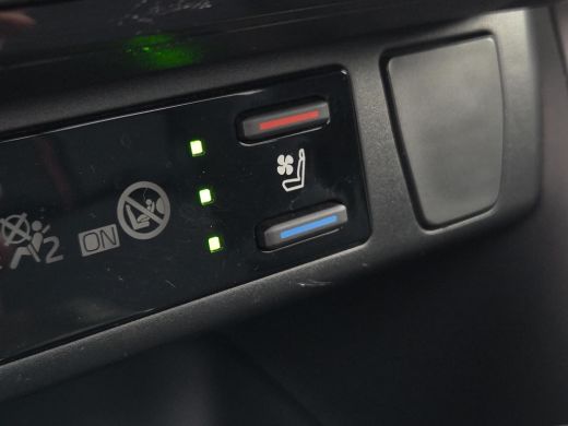 Toyota RAV4 2.5 Plug-in Hybrid AWD Bi-Tone Plus | Panorama | 360 Camera | Apple CarPlay | Rijklaarprijs incl... ActivLease financial lease