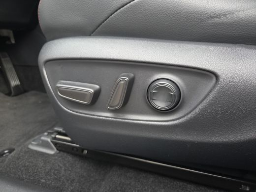 Toyota RAV4 2.5 Plug-in Hybrid AWD Bi-Tone Plus | Panorama | 360 Camera | Apple CarPlay | Rijklaarprijs incl... ActivLease financial lease