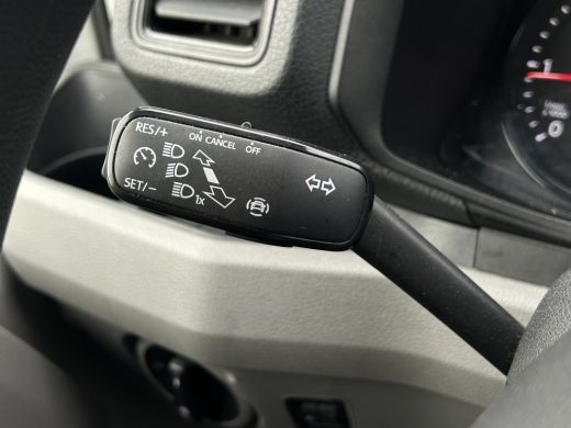 Volkswagen Crafter 2.0 TDI 141 PK / DSG AUTOMAAT / L3H3 / 3 TONS TREKHAAK / AIRCO / CRUISE / CAMERA / 3-ZITS ActivLease financial lease