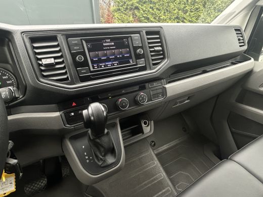 Volkswagen Crafter 2.0 TDI 141 PK / DSG AUTOMAAT / L3H3 / 3 TONS TREKHAAK / AIRCO / CRUISE / CAMERA / 3-ZITS ActivLease financial lease