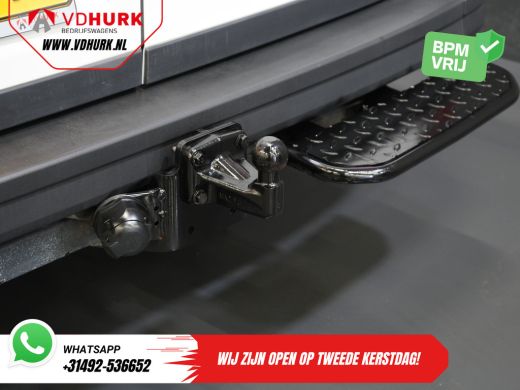 Volkswagen Crafter 35 2.0 TDI 140 pk DSG Aut. L3H3 BPM VRIJ! Carplay/ Camera/ Cruise/ Trekhaak/ Betimmerd/ Airco ActivLease financial lease