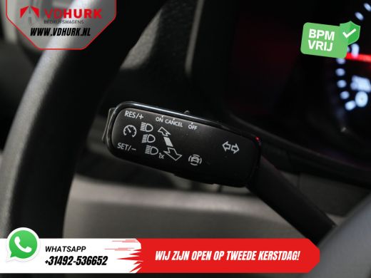 Volkswagen Crafter 35 2.0 TDI 140 pk DSG Aut. L3H3 BPM VRIJ! Carplay/ Camera/ Cruise/ Trekhaak/ Betimmerd/ Airco ActivLease financial lease