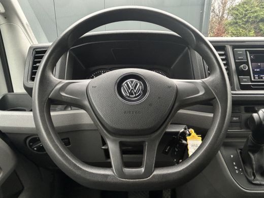 Volkswagen Crafter 35 2.0 TDI 141 PK / DSG AUTOMAAT / L3H3 / 3 TONS TREKHAAK / AIRCO / CAMERA / 3-ZITS ActivLease financial lease