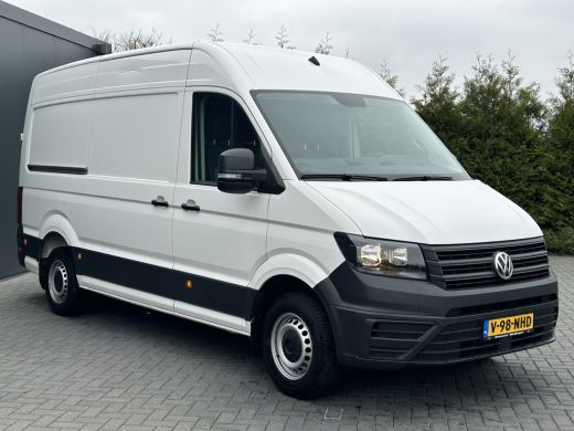 Volkswagen Crafter 35 2.0 TDI 141 PK / DSG AUTOMAAT / L3H3 / 3 TONS TREKHAAK / AIRCO / CAMERA / 3-ZITS ActivLease financial lease