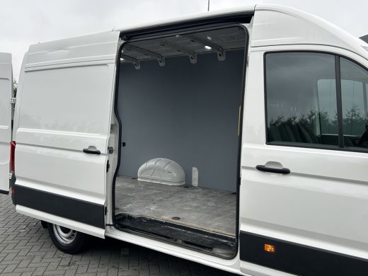 Volkswagen Crafter 35 2.0 TDI 141 PK / DSG AUTOMAAT / L3H3 / 3 TONS TREKHAAK / AIRCO / CAMERA / 3-ZITS ActivLease financial lease