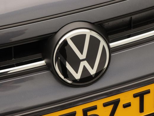 Volkswagen Polo 1.0 TSi Life | Adaptive Cruise | Camera | CarPlay | Parkeersensoren | Digitaal Dashboard | Ledere... ActivLease financial lease