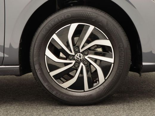 Volkswagen Polo 1.0 TSi Life | Adaptive Cruise | Camera | CarPlay | Parkeersensoren | Digitaal Dashboard | Ledere... ActivLease financial lease