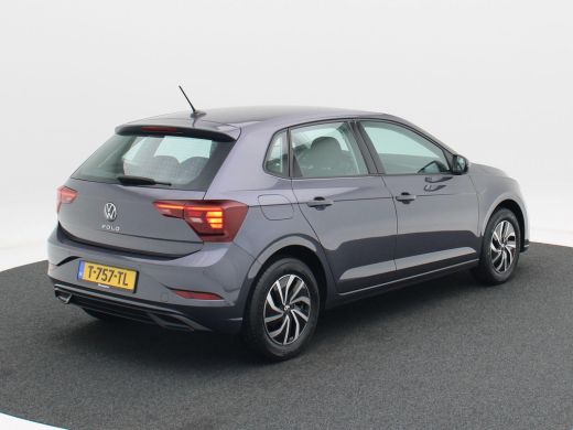 Volkswagen Polo 1.0 TSi Life | Adaptive Cruise | Camera | CarPlay | Parkeersensoren | Digitaal Dashboard | Ledere... ActivLease financial lease