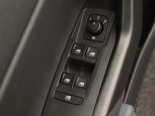 Volkswagen Polo 1.0 TSi Life | Adaptive Cruise | Camera | CarPlay | Parkeersensoren | Digitaal Dashboard | Ledere... ActivLease financial lease