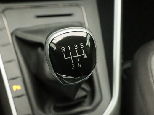 Volkswagen Polo 1.0 TSi Life | Adaptive Cruise | Camera | CarPlay | Parkeersensoren | Digitaal Dashboard | Ledere... ActivLease financial lease