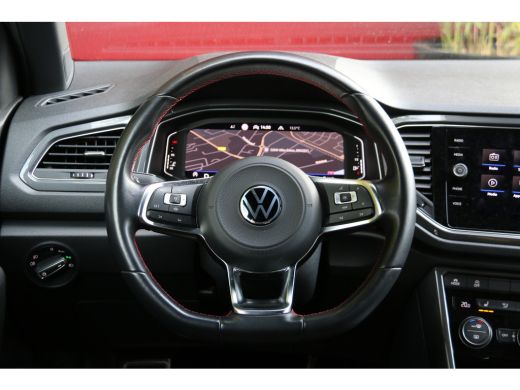 Volkswagen T-Roc 1.5 TSI Sport Business R | Adapt. Cruise | Virt. cockpit | Camera | Stoelverw. | 18'' ActivLease financial lease
