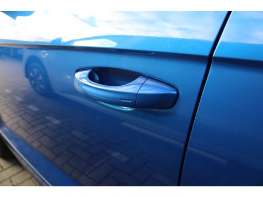 Volkswagen T-Roc 1.5 TSI Sport Business R | Adapt. Cruise | Virt. cockpit | Camera | Stoelverw. | 18'' ActivLease financial lease