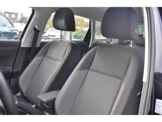 Volkswagen Taigo 1.0 TSI 95PK Life | STOELVERW. | APP. CONNECT | ADAPT. CRUISE | CAMERA. ACHTER | DAB+ | LED ActivLease financial lease