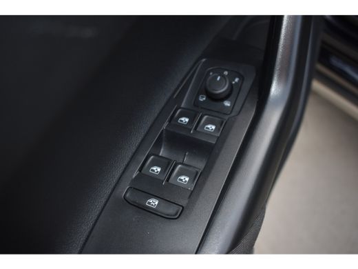 Volkswagen Taigo 1.0 TSI 95PK Life | STOELVERW. | APP. CONNECT | ADAPT. CRUISE | CAMERA. ACHTER | DAB+ | LED ActivLease financial lease