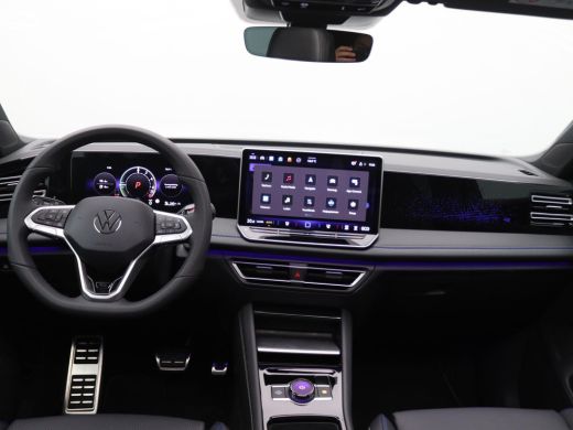 Volkswagen Tiguan 1.5 eHybrid R-Line Edition 272PK DSG Pano-Schuifdak, Trekhaak, Leder, 360gr. camera, Adaptieve Cr... ActivLease financial lease