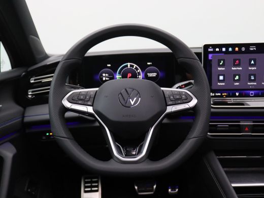 Volkswagen Tiguan 1.5 eHybrid R-Line Edition 272PK DSG Pano-Schuifdak, Trekhaak, Leder, 360gr. camera, Adaptieve Cr... ActivLease financial lease