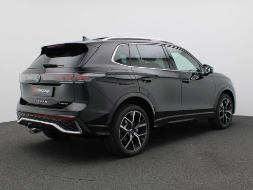 Volkswagen Tiguan 1.5 eHybrid R-Line Edition 272PK DSG Pano-Schuifdak, Trekhaak, Leder, 360gr. camera, Adaptieve Cr... ActivLease financial lease