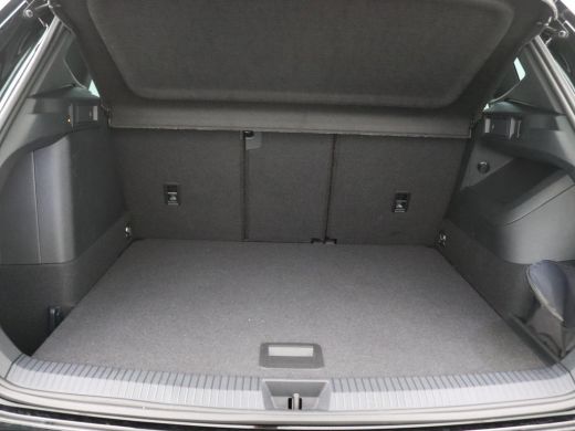 Volkswagen Tiguan 1.5 eHybrid R-Line Edition 272PK DSG Pano-Schuifdak, Trekhaak, Leder, 360gr. camera, Adaptieve Cr... ActivLease financial lease