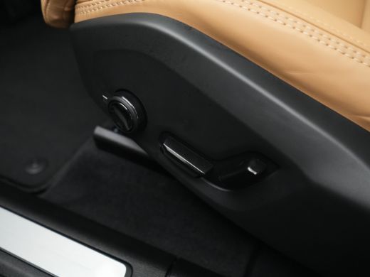 Volvo  XC60 T6 Plus Dark | Luchtvering | Stoelventilatie | 360&deg; Camera | Panoramadak | Trekhaak ActivLease financial lease