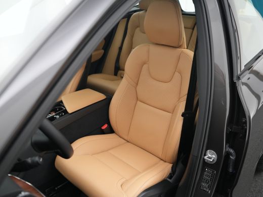 Volvo  XC60 T6 Plus Dark | Luchtvering | Stoelventilatie | 360&deg; Camera | Panoramadak | Trekhaak ActivLease financial lease