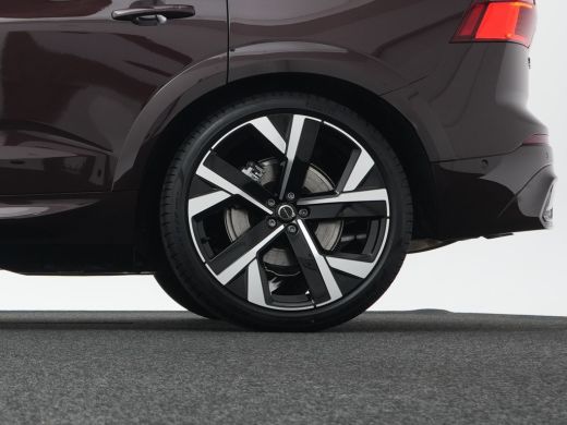 Volvo  XC60 T8 Plug-in hybrid AWD Ultimate Dark | LUCHTVERING | B&W AUDIO | PANORAMADAK ActivLease financial lease