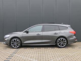 Ford Focus 1.0 EcoBoost Hybrid ST Line | Panoramadak | Trekhaak | B&O | Winterpack | Dodehoek Detectie | Pri...