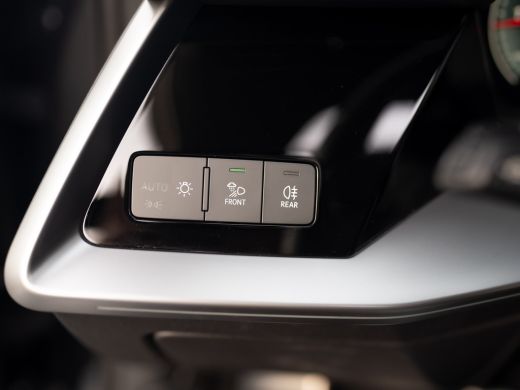 Audi A3 Limousine 35 TFSI S edition | S-Line | Matrix LED | Panodak | Stoelgeheugen | Camera | Prijs Rijk... ActivLease financial lease