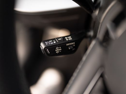 Audi A3 Limousine 35 TFSI S edition | S-Line | Matrix LED | Panodak | Stoelgeheugen | Camera | Prijs Rijk... ActivLease financial lease