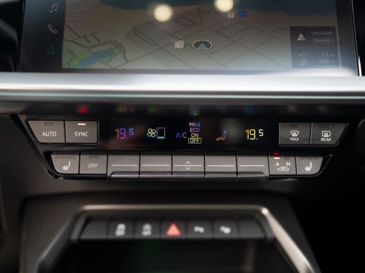 Audi A3 Limousine 35 TFSI S edition | S-Line | Matrix LED | Panodak | Stoelgeheugen | Camera | Prijs Rijk... ActivLease financial lease